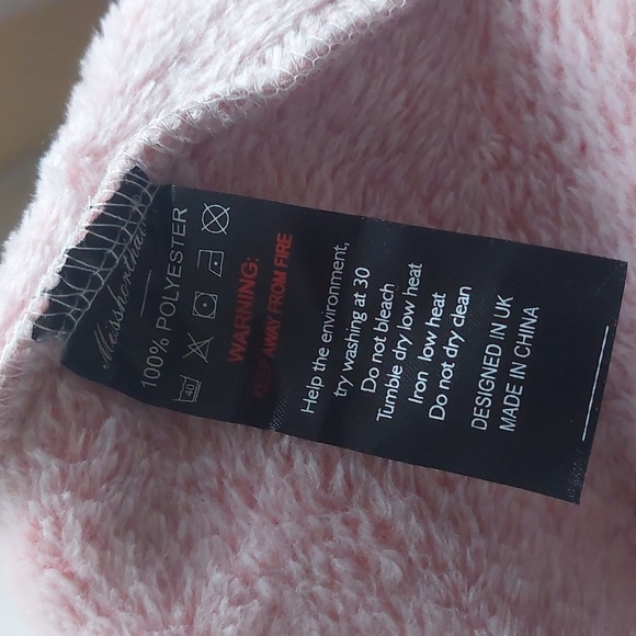 New Pink Medium Robe - Picture 6 of 7